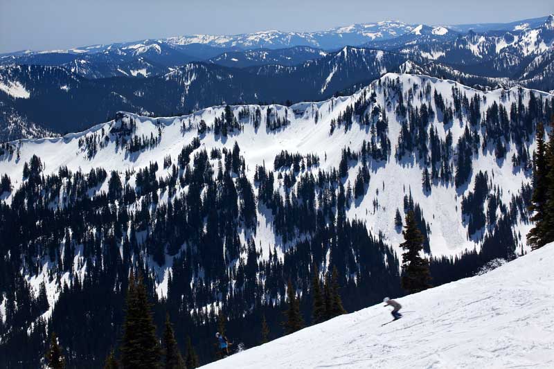 ワシントン州のスキー場、4月・5月まで営業を延長