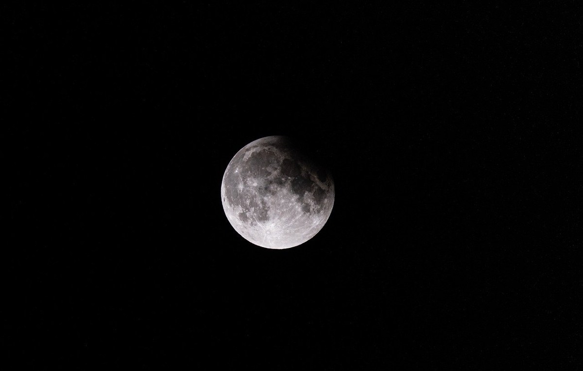 partial-lunar-eclipse-1